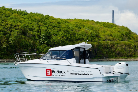 Катер Феникс 700 Cabin белый с Suzuki DF200ATX