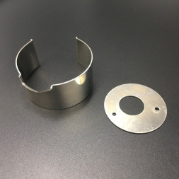 Стакан помпы охлаждения Suzuki DT9.9-15 (вкладыш и пластина) (Omax)