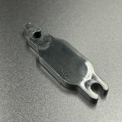 Защелка кабеля пластиковая Mercury 135-150 (Quicksilver)