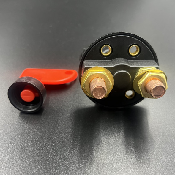 Выключатель массы &quot;ON-OFF&quot; с ключом (GS11200) (Omax)