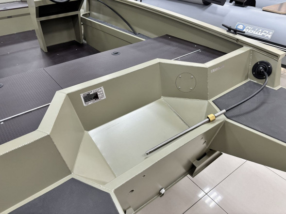 Моторная лодка, Xstream 420S, хаки