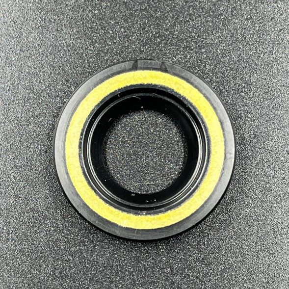 Сальник Yamaha (93104-16M01; 93104-16M04; 93101-16M36) (16x30x5) (Omax)