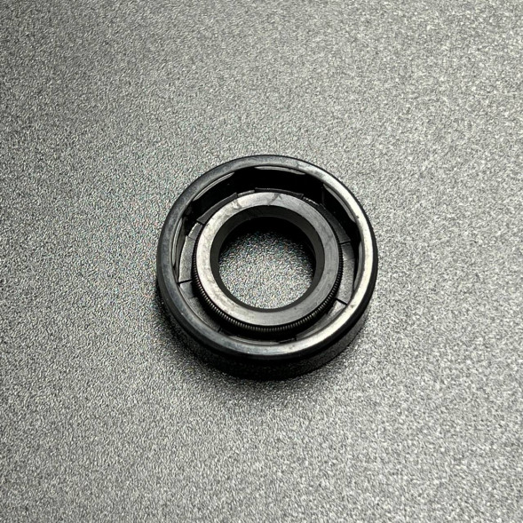 Сальник Tohatsu (309-60111-0; 26-95348) (12x24x8)(PREMARINE)