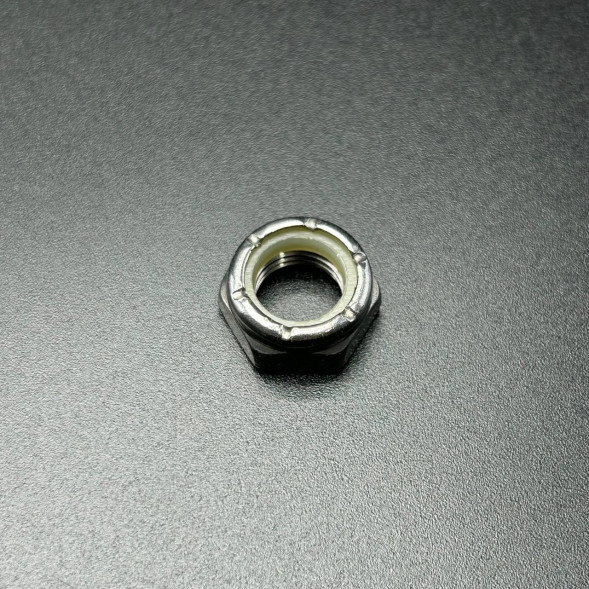 Гайка стальная диам. 9,5 мм NUT (Quicksilver)