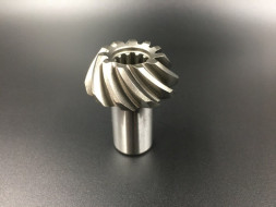 Шестерня вертикального вала (Пиньон) Suzuki DT25-30, DF25-30 (57311-96320) (Omax)