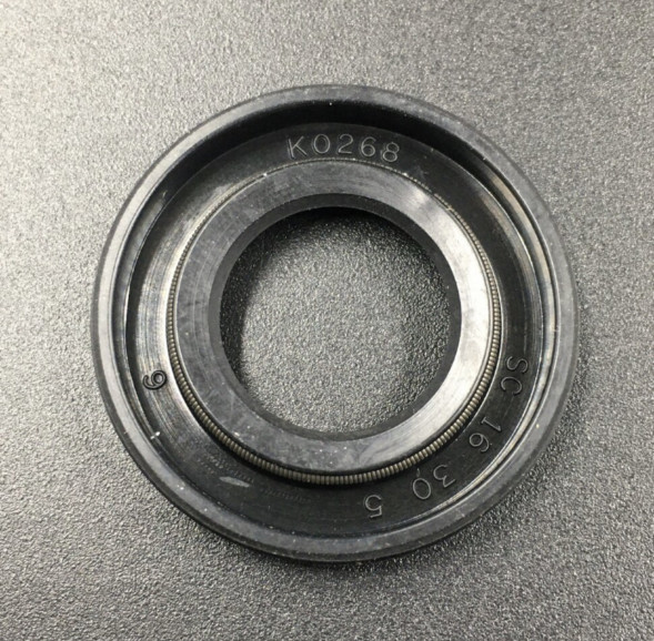 Сальник Yamaha (93104-16M04; 93104-16M01; 93101-16M36) (16x30x5) (KACAWA)