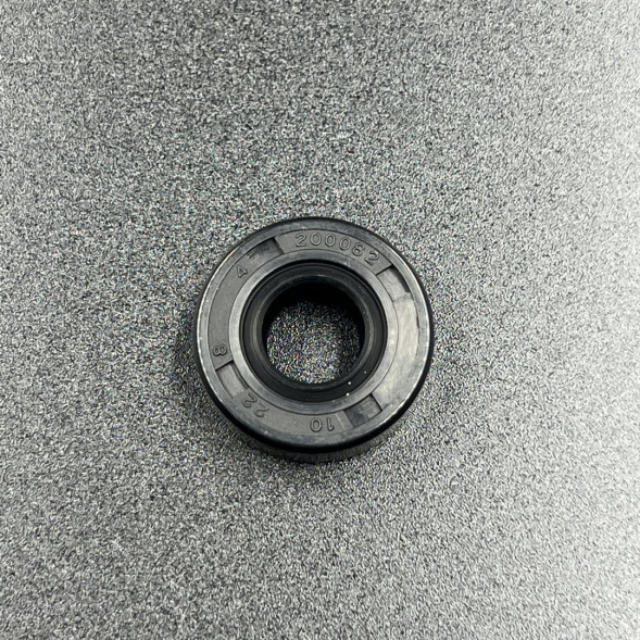 Сальник Suzuki (09283-10011) (10x22x8) (Omax)