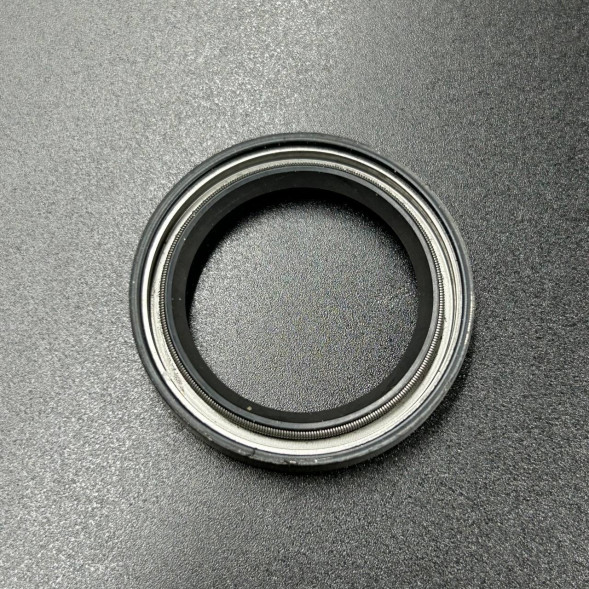 Сальник гребного вала Mercury 50-250/Mercruiser Alpha/Bravo (8M0204670) (Quicksilver)