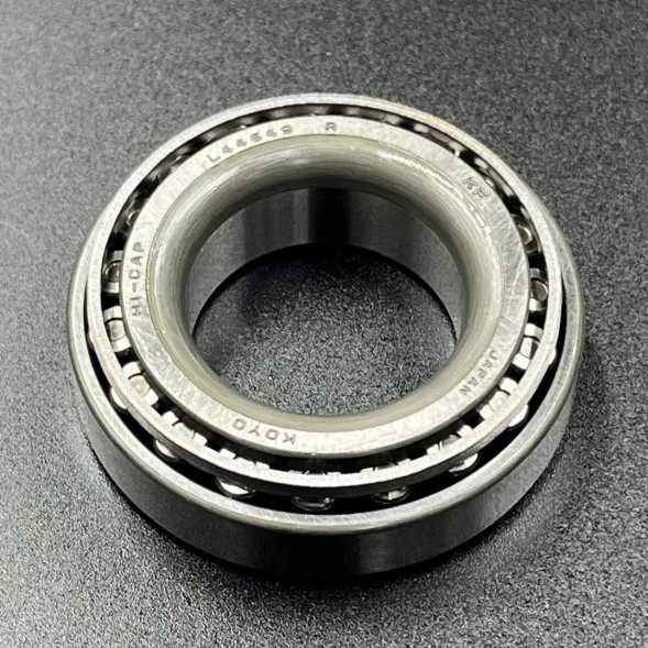 Подшипник роликовый вертикального вала верхний Yamaha 60-90, F40-100 (27x50.25x15) (KACAWA)