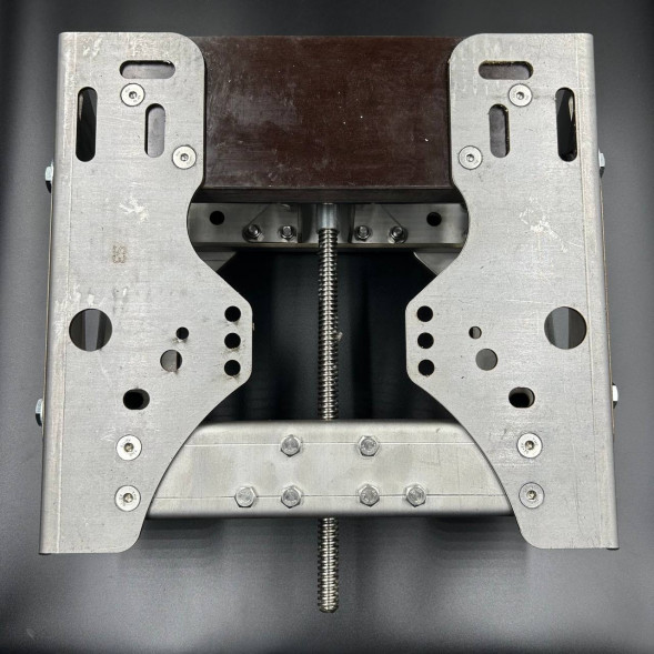 Транец регулируемый винт/водомёт (малая и средняя серия)