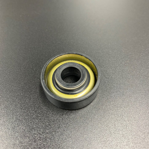 Сальник Suzuki (09289-10005) (10x26x8) (Osaka)