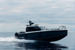 Катер XO DFNDR 8