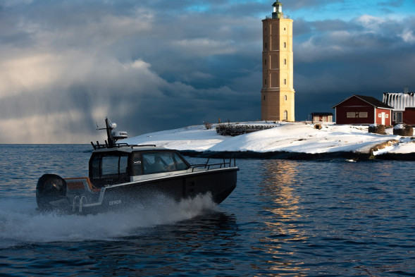 Катер XO DFNDR 8