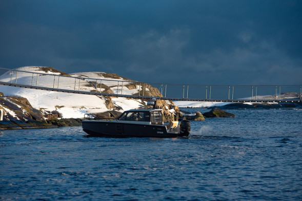 Катер XO DFNDR 8