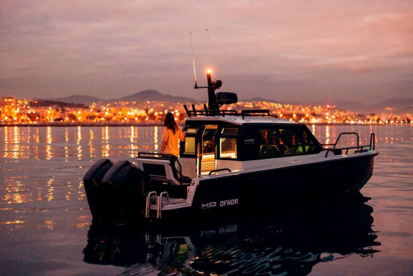 Катер XO DFNDR 8