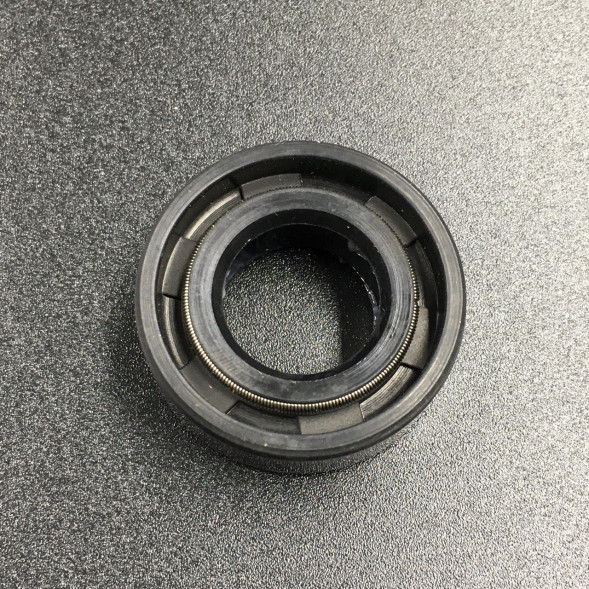 Сальник Tohatsu (369-60111-0) (15x28x10) (PREMARINE)