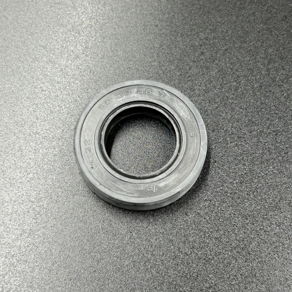 Сальник Yamaha (93102-20M25; 93102-20M15) (20x36x7) (Yamaha)