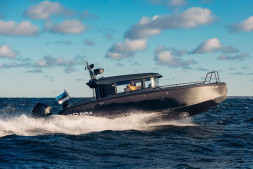 Катер XO EXPLR 10S+