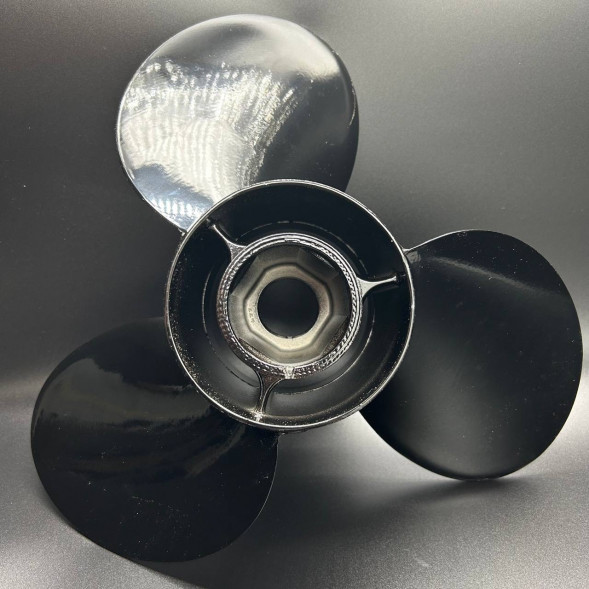 Гребной винт Mercury Black Max (15х17R)