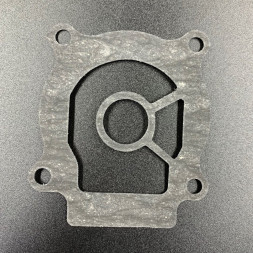 Прокладка под пластину помпы охлаждения Suzuki DT25-40, DF40-50, DF40-60(A)  (17472-96301) (Omax)