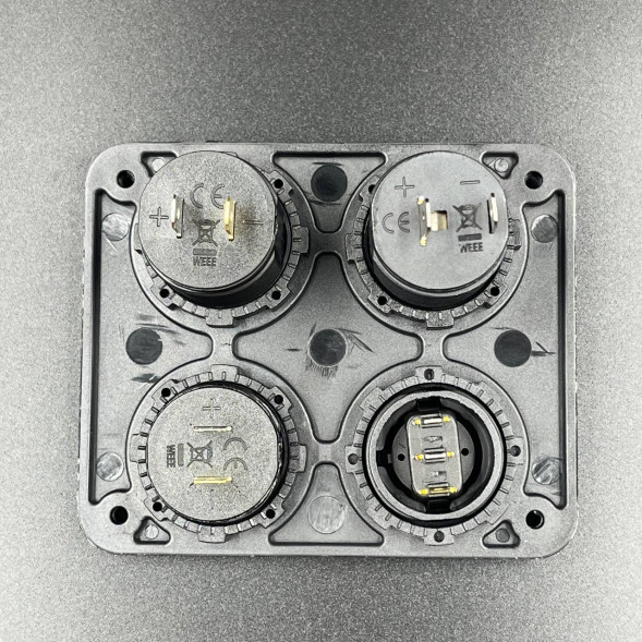 Панель управления (1 тумблер вкл/выкл, 2 USB, розетка 12V, вольтметр)(PREMARINE)