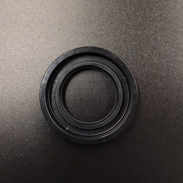 Сальник Suzuki (09282-24004) (24x40x7) (Suzuki)