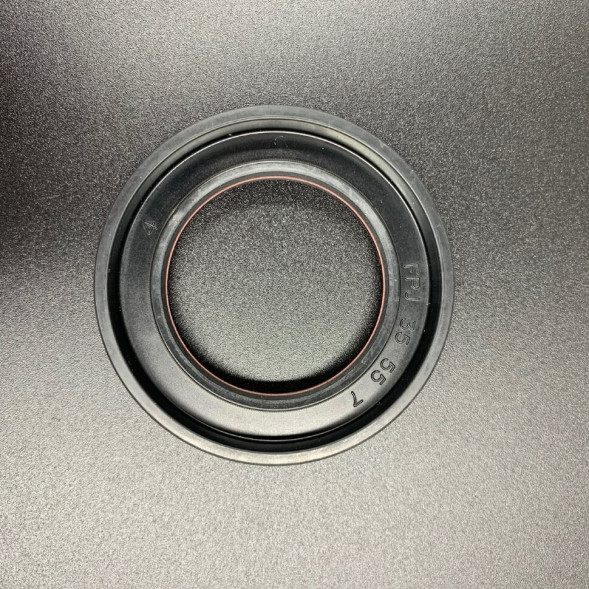 Сальник верх коленвала Suzuki DT40 (09283-35043;09283-35L01) (35x55x7) (Omax2)