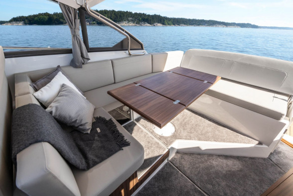 Катер Grandezza 34 OC