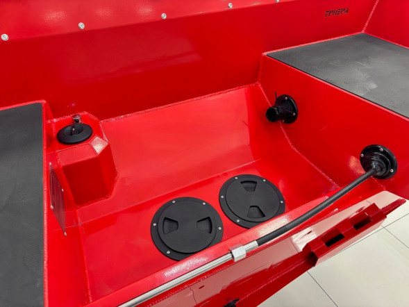 Моторная лодка, ТРИЕРА 490 FISH, красный с Suzuki DF90ATL