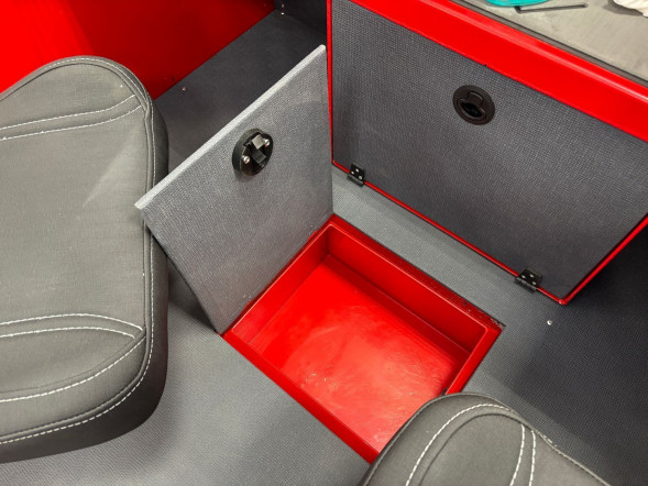 Моторная лодка, ТРИЕРА 490 FISH, красный с Suzuki DF90ATL