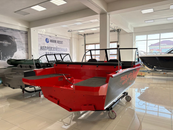 Моторная лодка, ТРИЕРА 490 FISH, красный с Suzuki DF90ATL