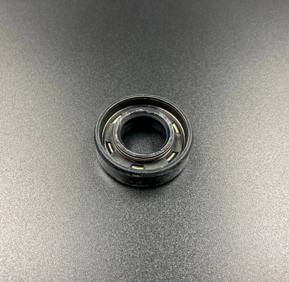 Сальник редуктора Tohatsu M50С; M60A; M70A (2 цилиндра) (345-60223-0) (17x33x10) (Tohatsu)