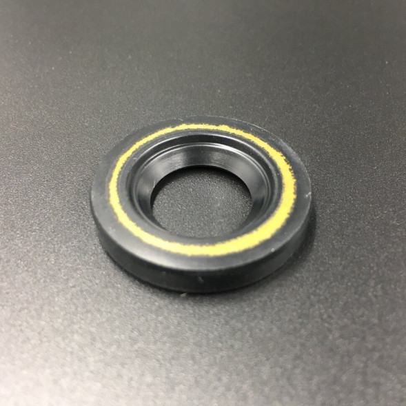 Сальник Yamaha (93101-16M36; 93101-16M01; 93104-16M04) (16x30x5) (KACAWA)