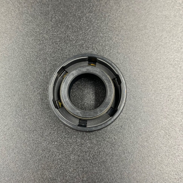 Сальник Tohatsu (369-60111-0) (15x28x10) (TM)