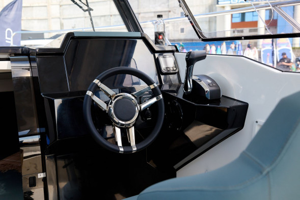 Катер AVANRAID A850 ADVENTURE с Suzuki DF325ATX