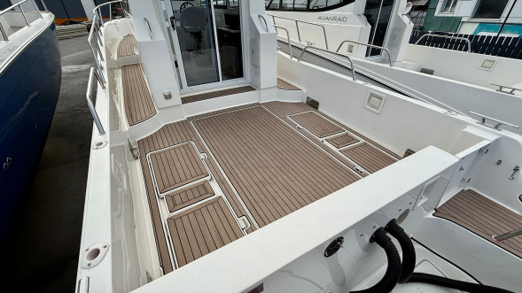 Катер AVANRAID F400 FORTUNA с Suzuki 2хDF300APX