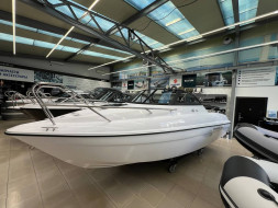 Катер Феникс 560 белый с Marine Rocket MREF115FEL