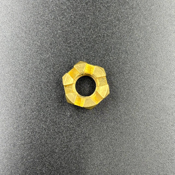 Гайка крепления гребного винта Tohatsu 6-9.8, MFS6-8 (Osaka)