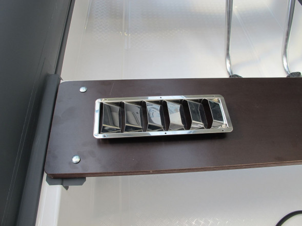 Решетка воздухозаборника 325х112х27 мм