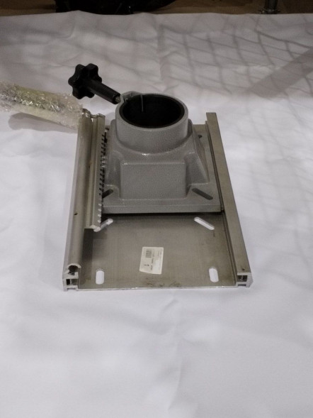 Крепление сиденья к стойке 73 мм, уценённое