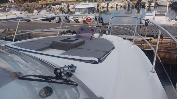 Катер Beneteau Antares 11 с Suzuki 2хDF300BTXX