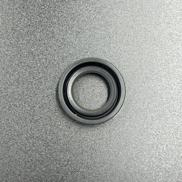 Сальник Suzuki (09282-17009) (17x28x6) (KACAWA)