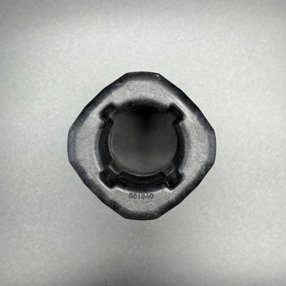 Втулка гребного винта пластиковая MERCURY 75-115 (881940Q1) (Quicksilver)