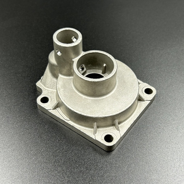 Корпус помпы охлаждения Suzuki DT20-40, DF40-50 (17411-94421; 17410-92L00) (Osaka)