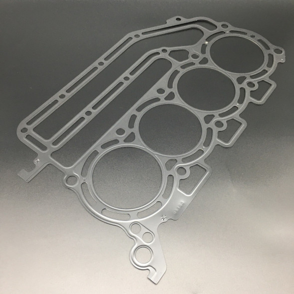 Прокладка под головку Suzuki DF100-140(A) (Suzuki)