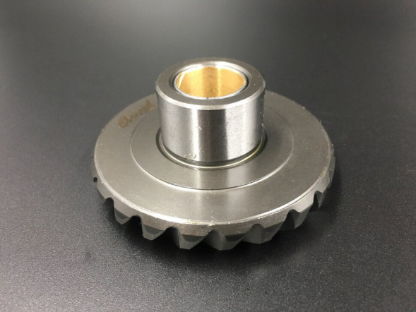 Шестерня переднего хода Suzuki DT9.9-15, DF9.9-15 (57510-93910; 57510-90L00; 57510-93901) (Omax)