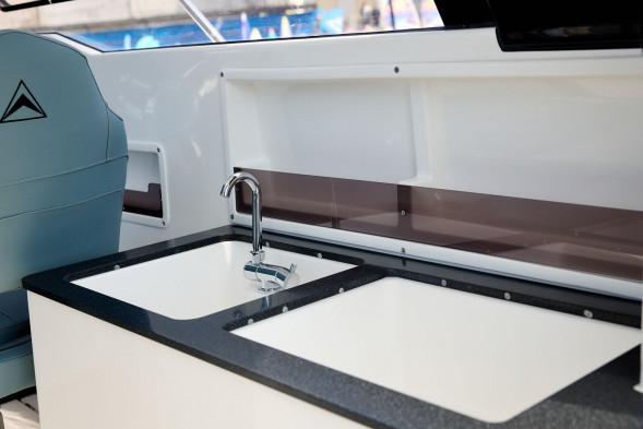 Катер AVANRAID A850 ADVENTURE