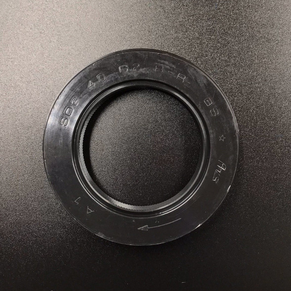Сальник Suzuki (09283-40024) (09283-40046) (40x62x8) (Suzuki)