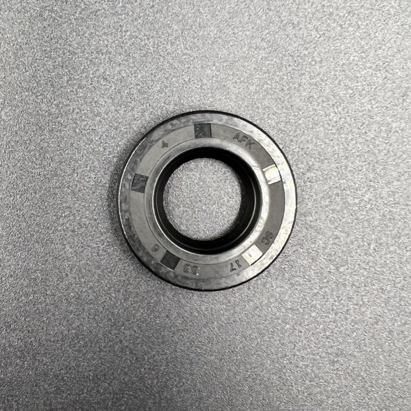 Сальник Tohatsu (3C8-60223-0) (17x33x6) (KACAWA)