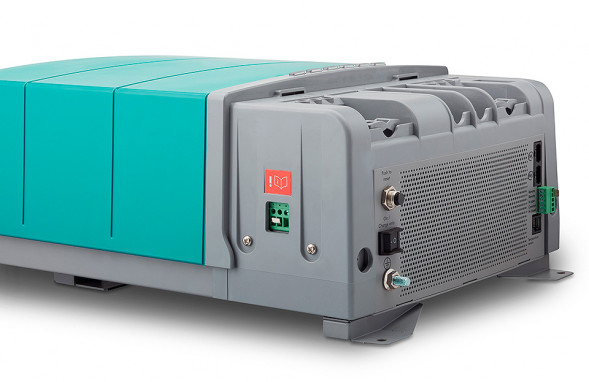 Инвертер с зарядным устройством CombiMaster 3000